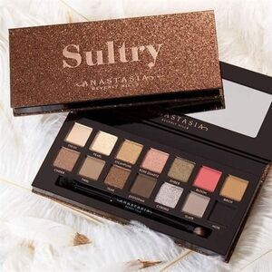 Anastasia Beverly Hills Sultry Palette - Gold, Silver, Brown, Black